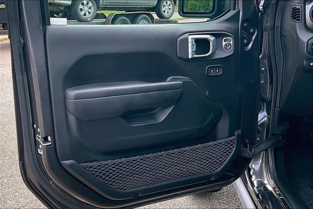 Used 2023 Jeep Wrangler Unlimited w/ 8.4" Radio Group AWD/4WD image 20