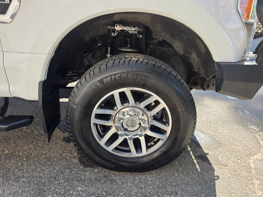 Used 2017 Ford F250 Lariat w/ Snow Plow Prep Package AWD/4WD image 47