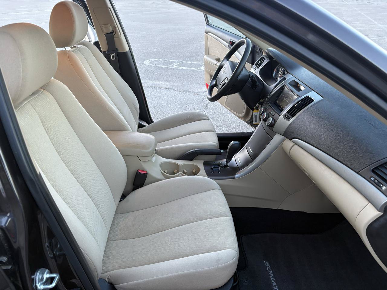 Used 2010 Hyundai Sonata GLS FWD image 14