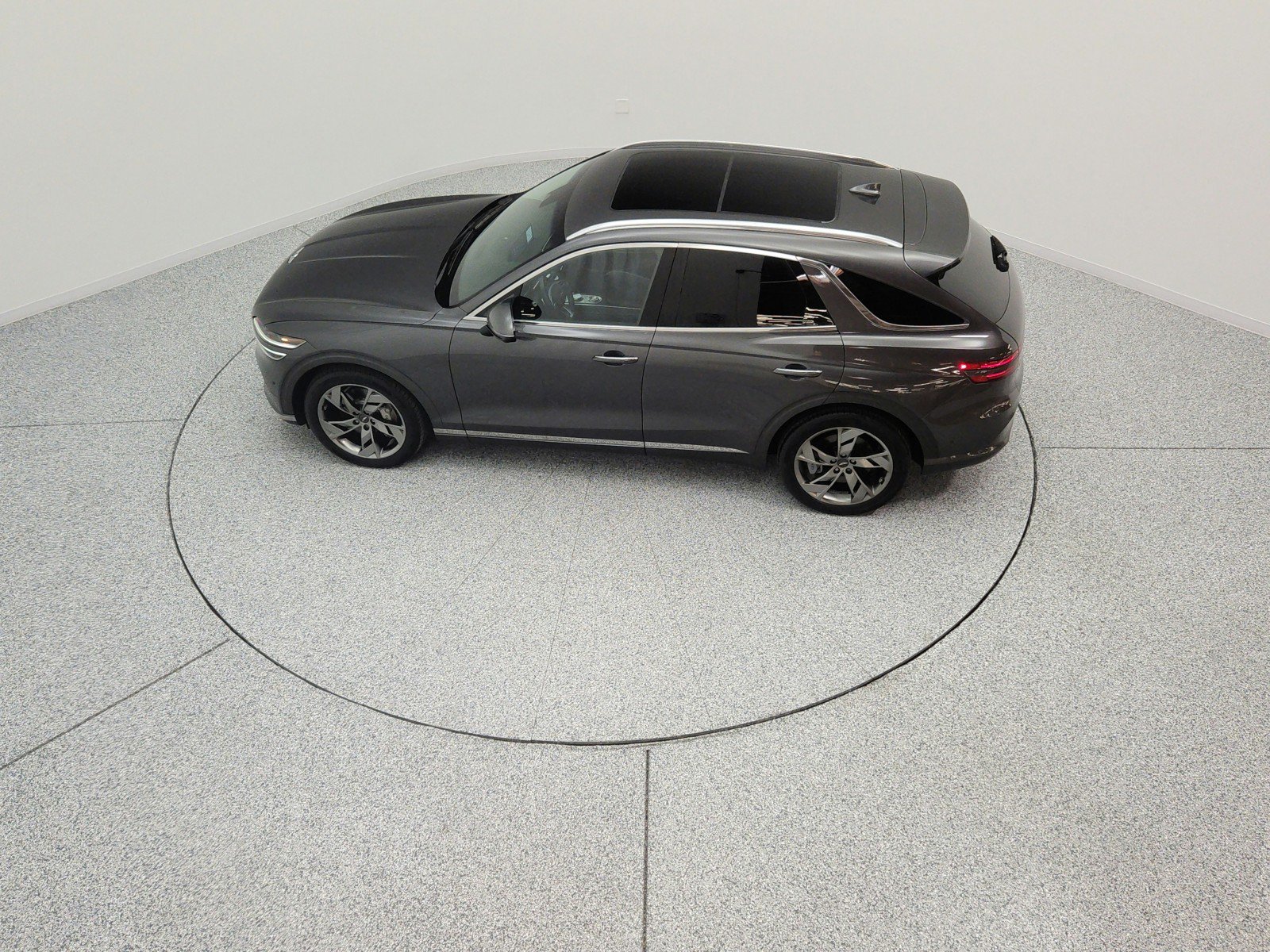Used 2023 Genesis Electrified GV70 AWD/4WD image 16
