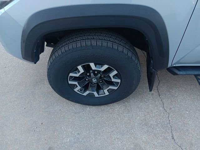 Used 2020 Toyota Tacoma image 36