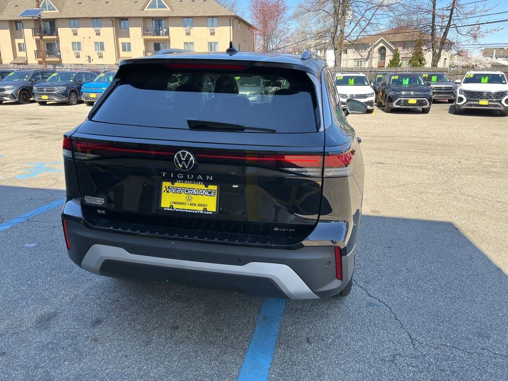 New 2026 Volkswagen Tiguan SE image 11