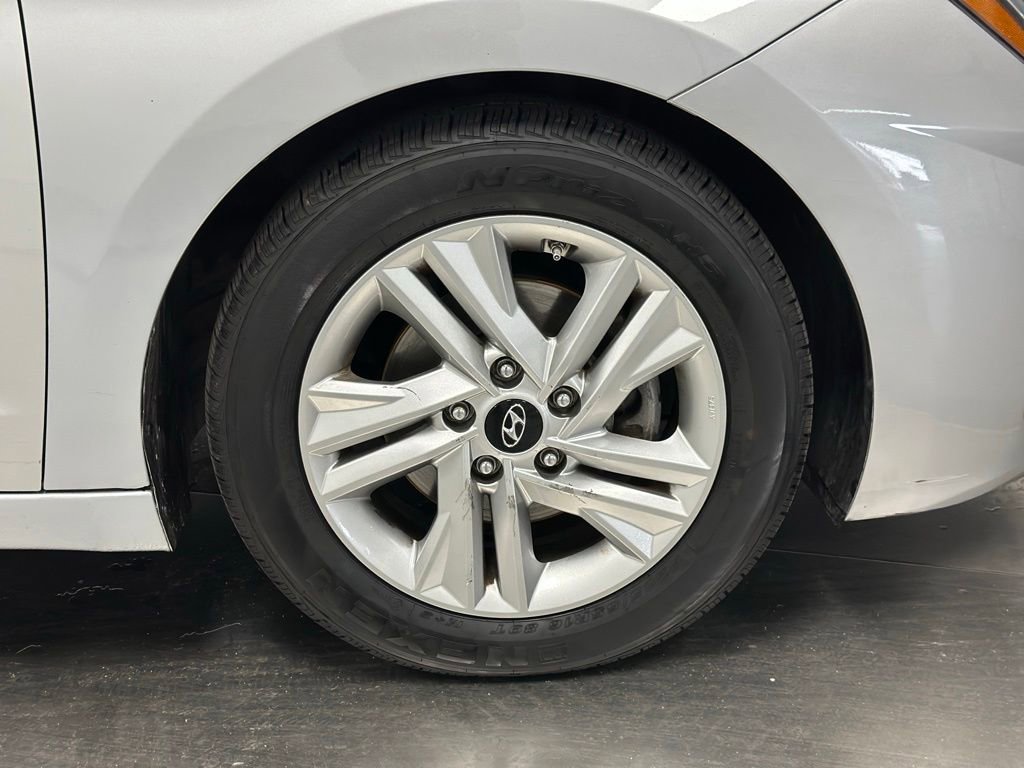 Used 2020 Hyundai Elantra Value Edition w/ Cargo Package (C1) FWD image 24