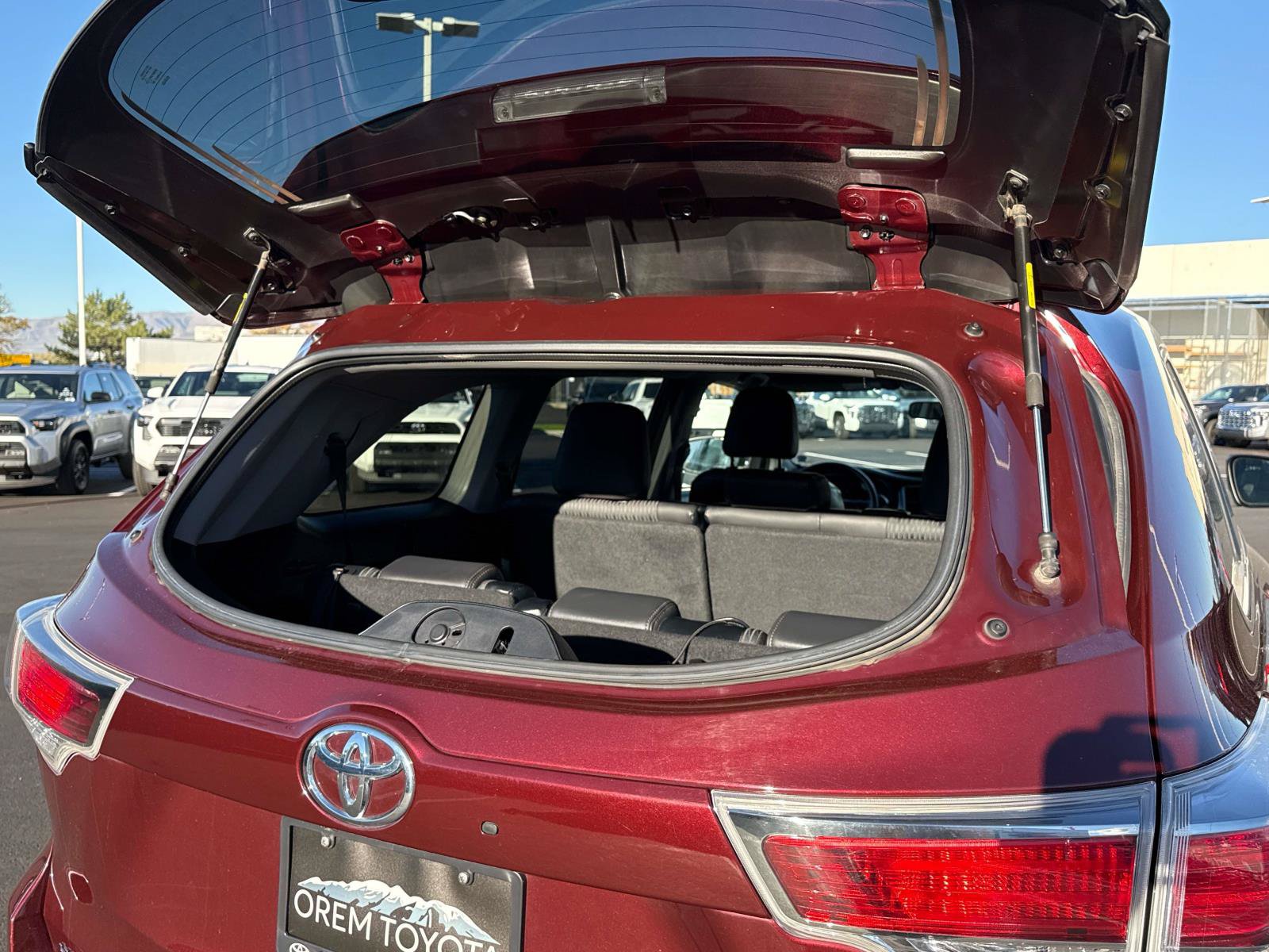 Used 2015 Toyota Highlander Plus AWD/4WD image 16