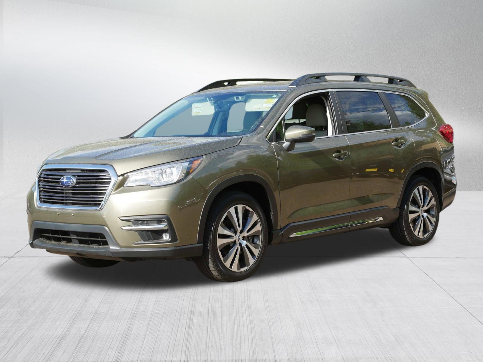 Used 2022 Subaru Ascent Limited w/ Technology Package AWD/4WD image 3