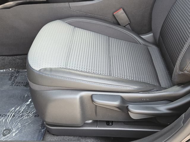 Used 2026 Chevrolet Trax LT FWD image 24