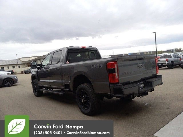 New 2025 Ford F350 Lariat w/ Black Appearance Package image 5
