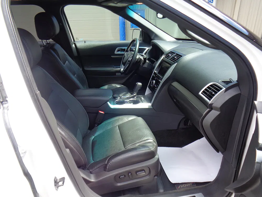 Used 2015 Ford Explorer Sport w/ Equipment Group 401A AWD/4WD image 20
