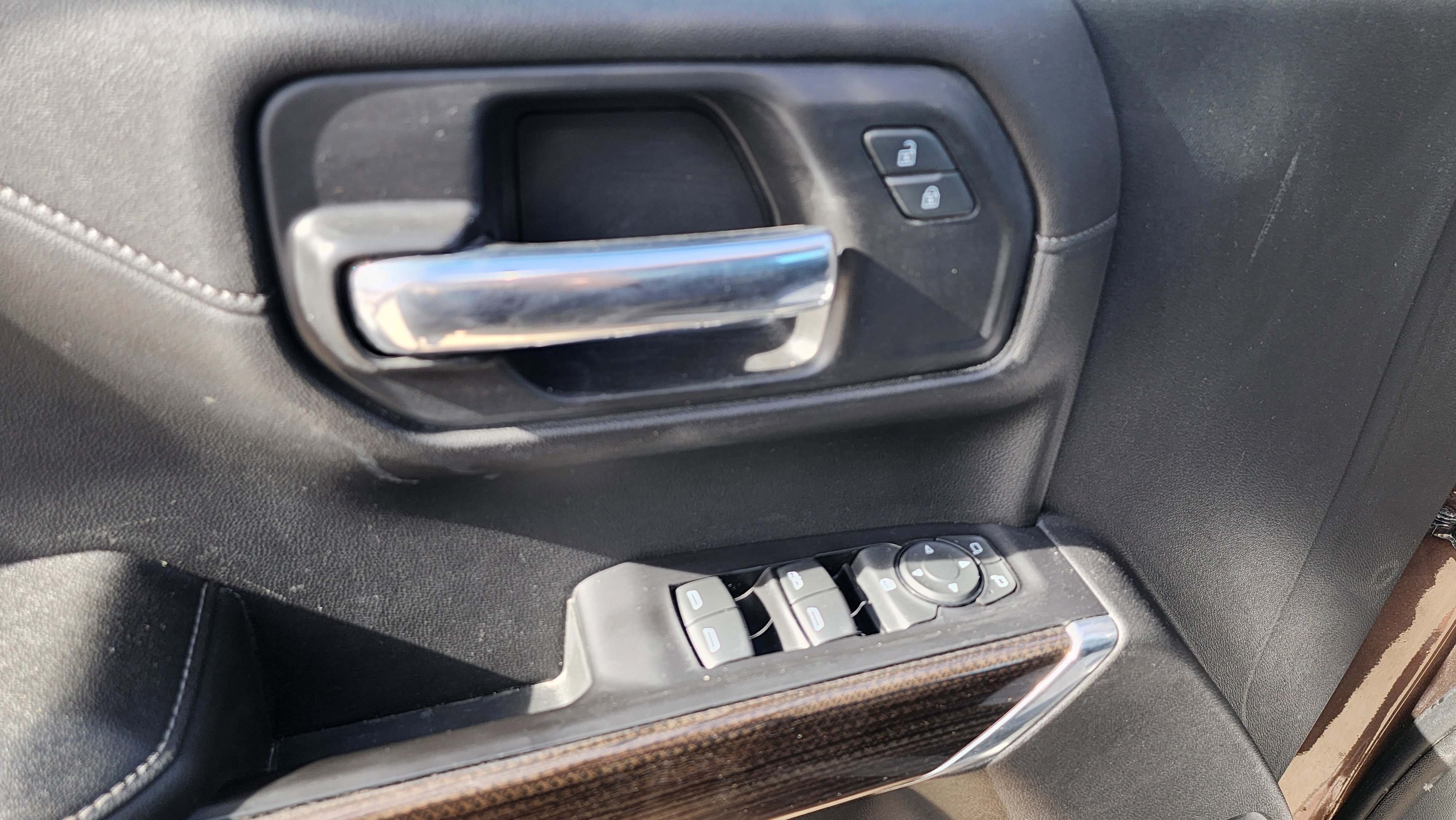 Used 2019 Chevrolet Silverado 1500 LT w/ All-Star Edition image 12