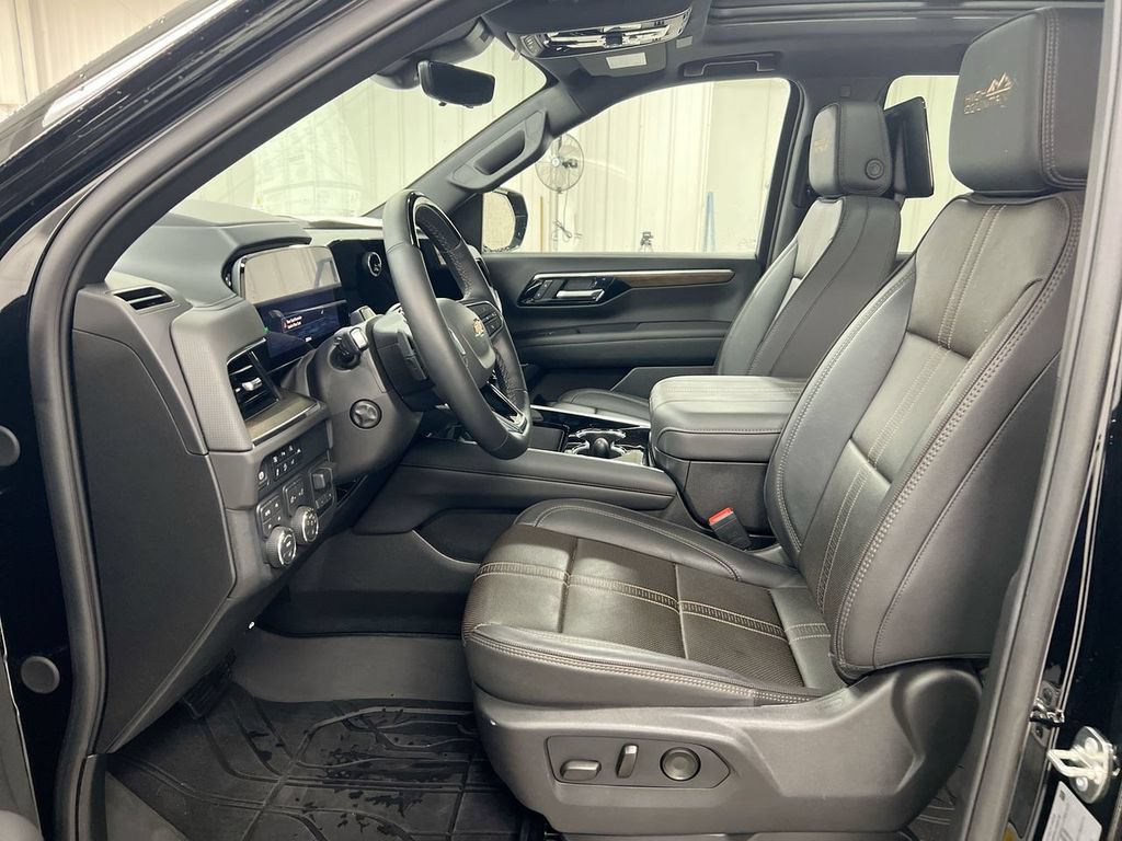 New 2026 Chevrolet Tahoe High Country AWD/4WD image 21