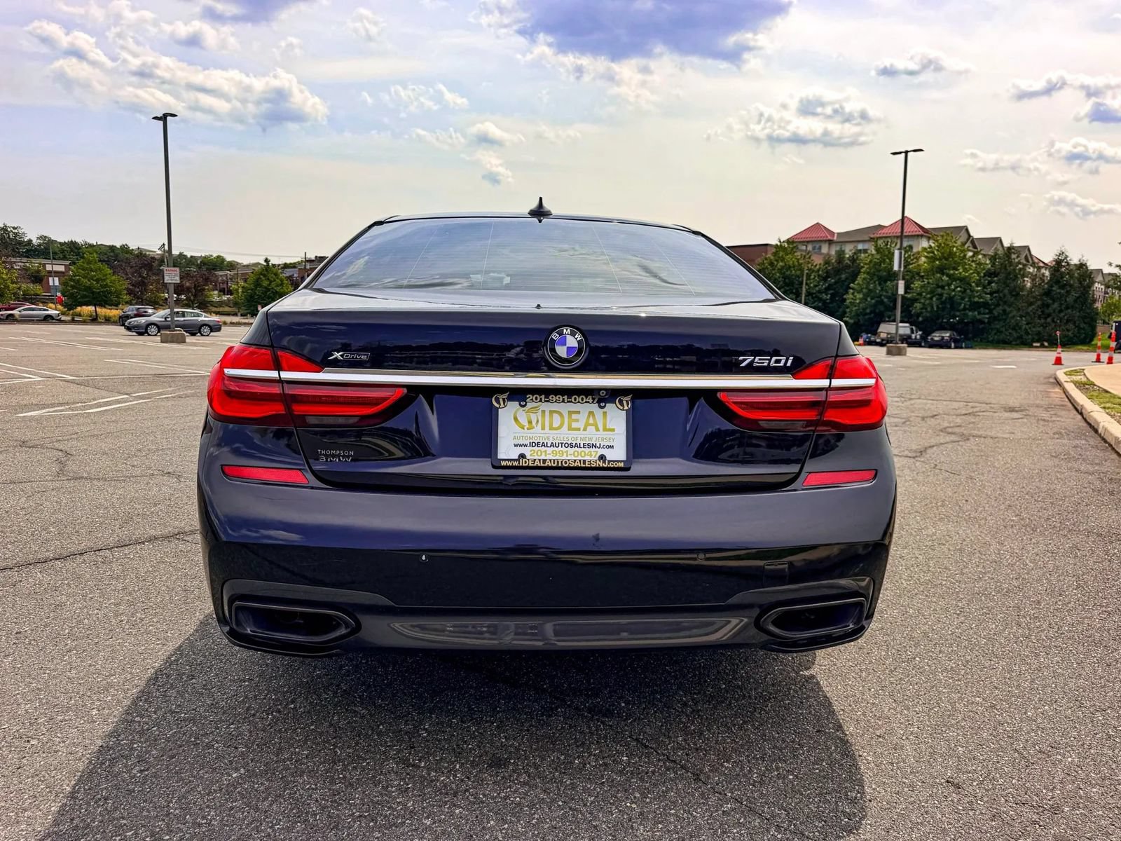 Used 2018 BMW ALPINA B7 xDrive AWD/4WD image 4