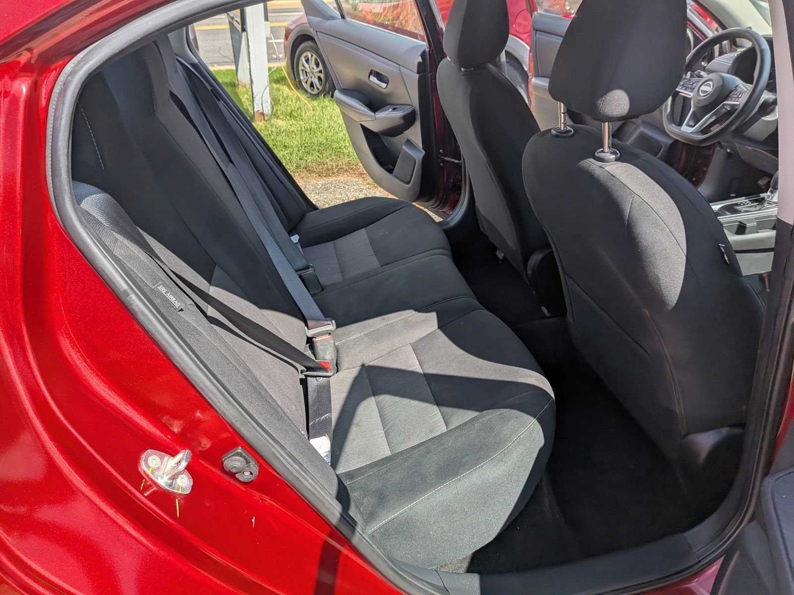 Used 2024 Nissan Sentra SV FWD image 31