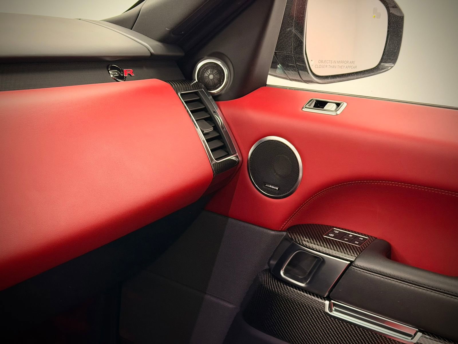 Used 2022 Land Rover Range Rover Sport SVR image 44