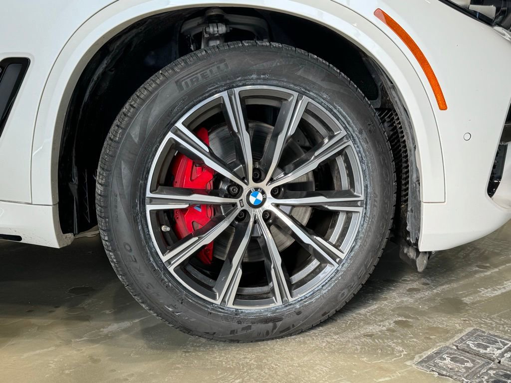 Used 2022 BMW X5 xDrive40i w/ M Sport Package image 14