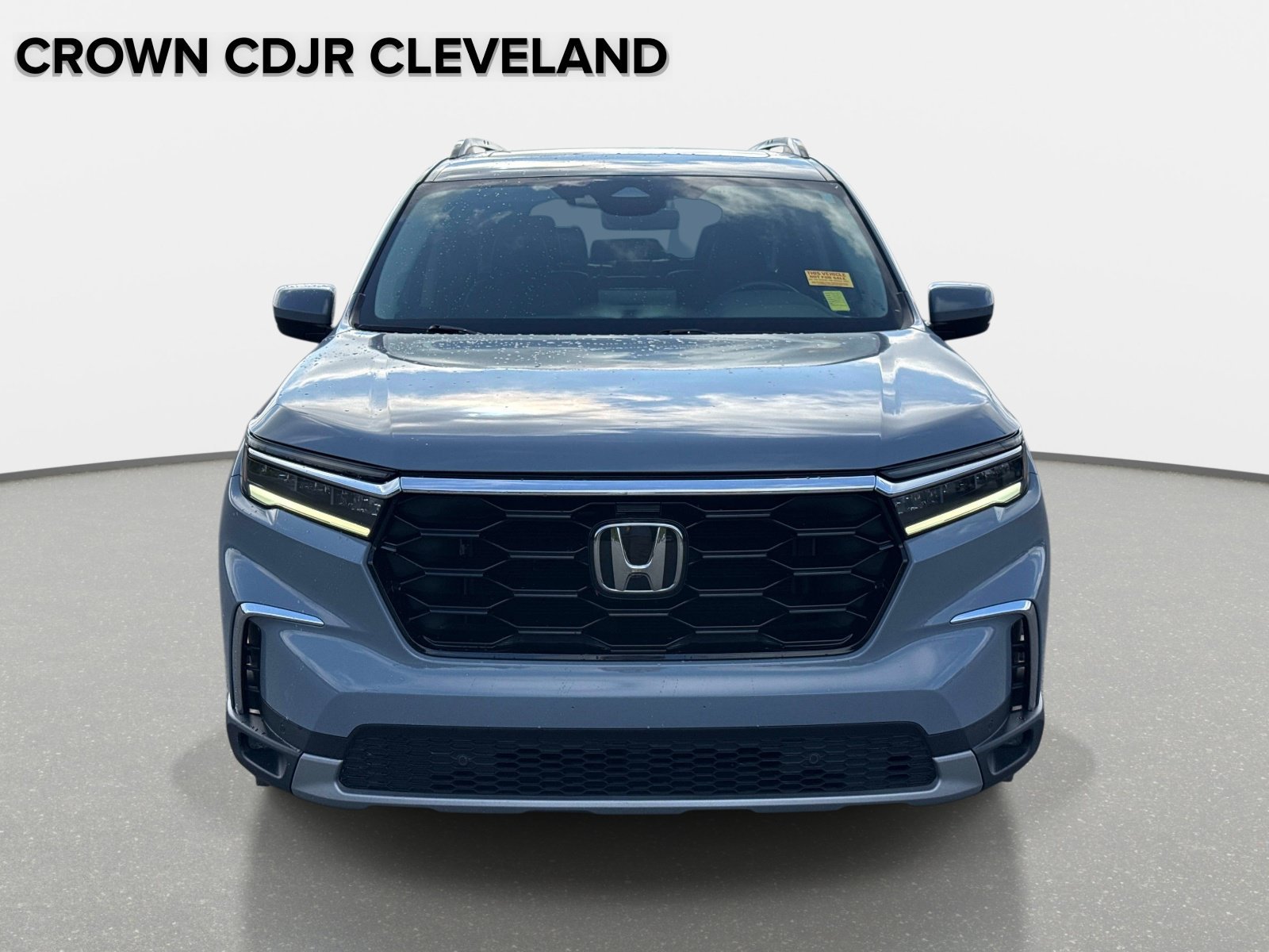 Used 2024 Honda Pilot Touring image 9