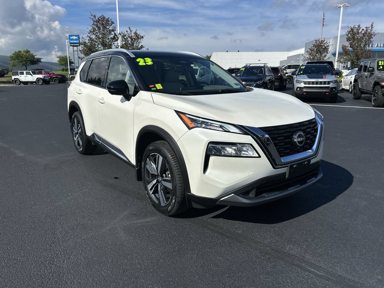 Used 2023 Nissan Rogue SL