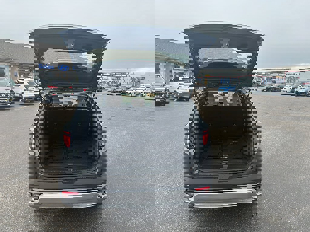 New 2026 Hyundai Tucson Blue SE image 18