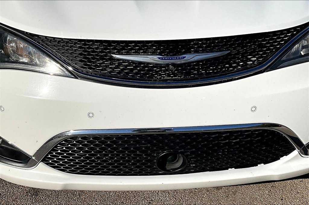 Used 2019 Chrysler Pacifica Touring-L Plus w/ Advanced Safetytec Group image 31