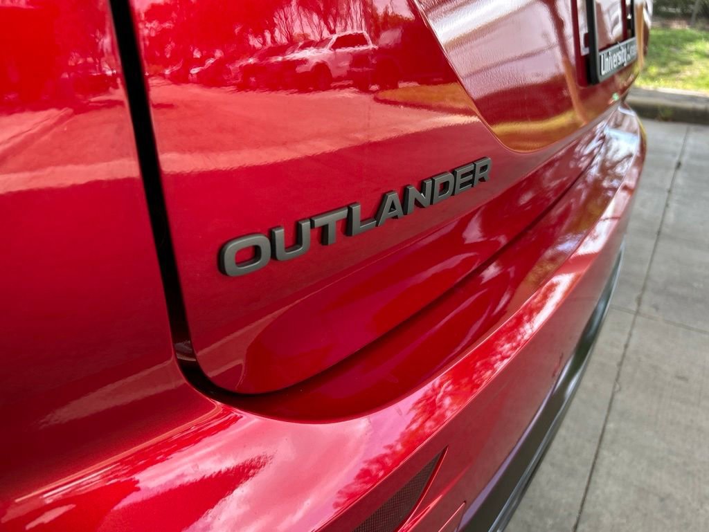 New 2026 Mitsubishi Outlander LE FWD image 16