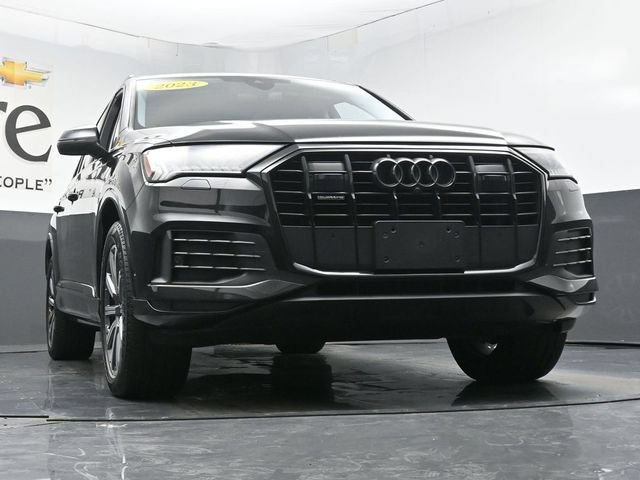 Used 2023 Audi Q7 2.0T Premium Plus w/ Premium Plus Package AWD/4WD image 3