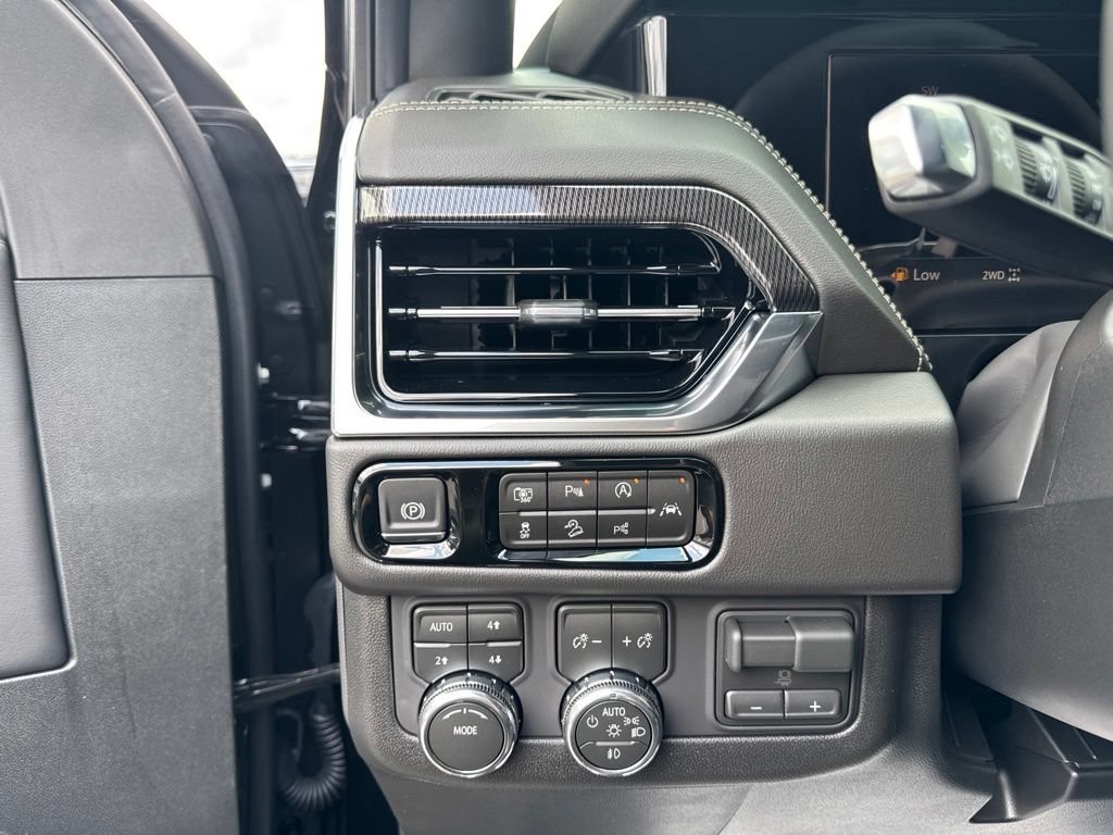 New 2026 GMC Yukon XL Elevation w/ Elevation Premium Package AWD/4WD image 14