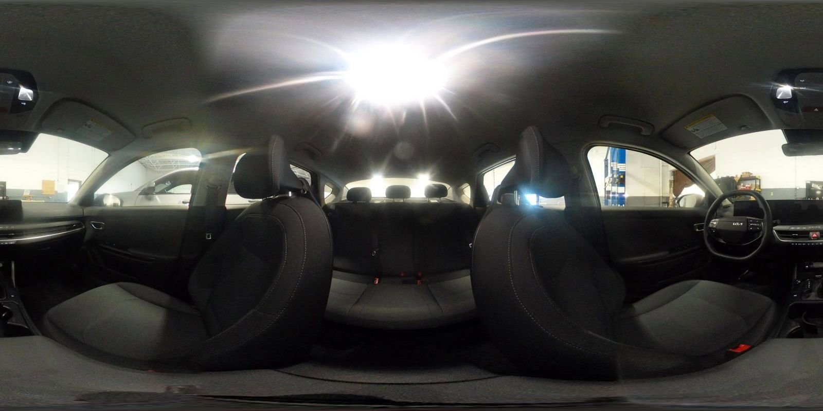 Used 2025 Kia K4 LXS image 42