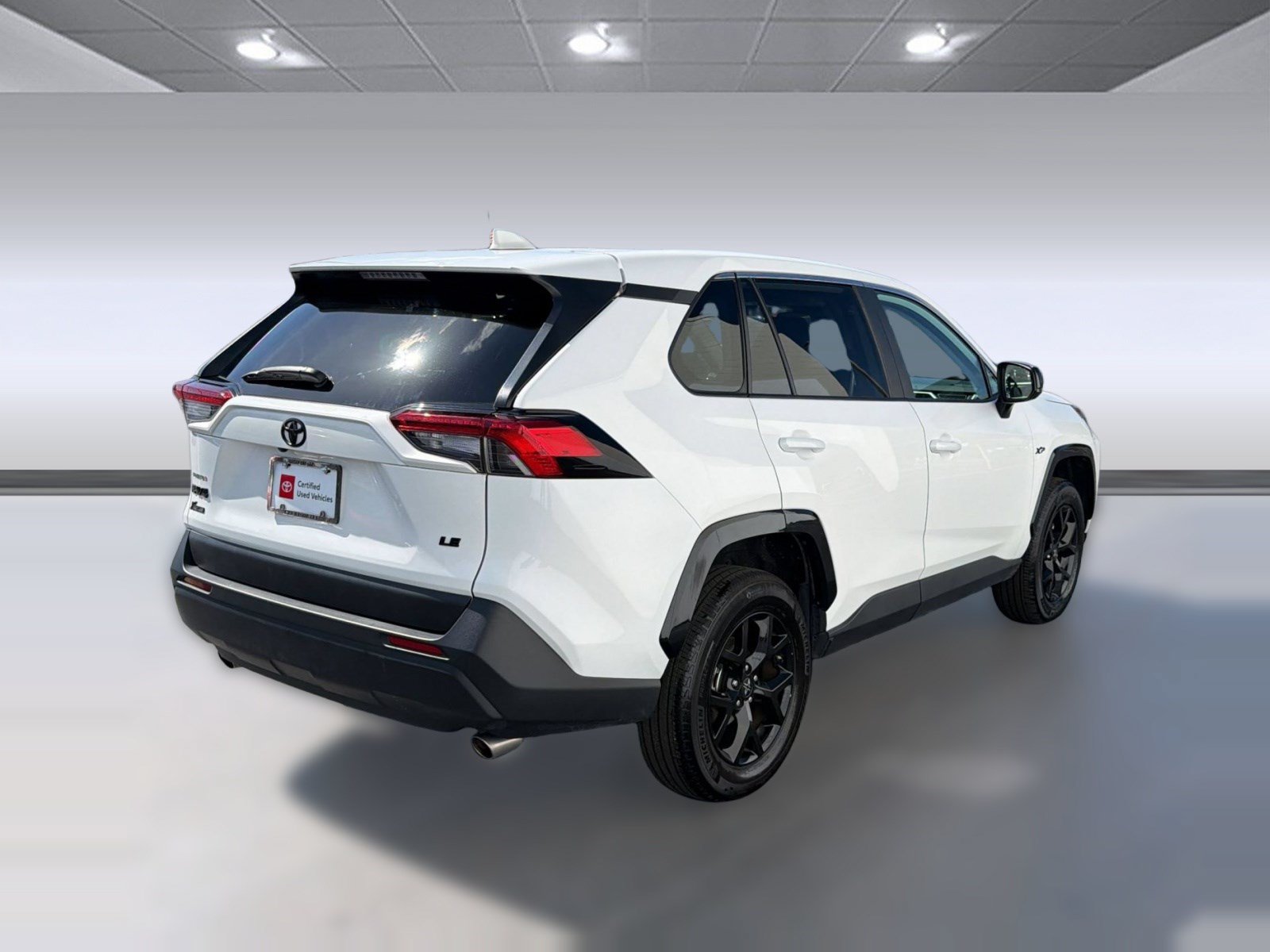 Certified 2024 Toyota RAV4 LE FWD image 9