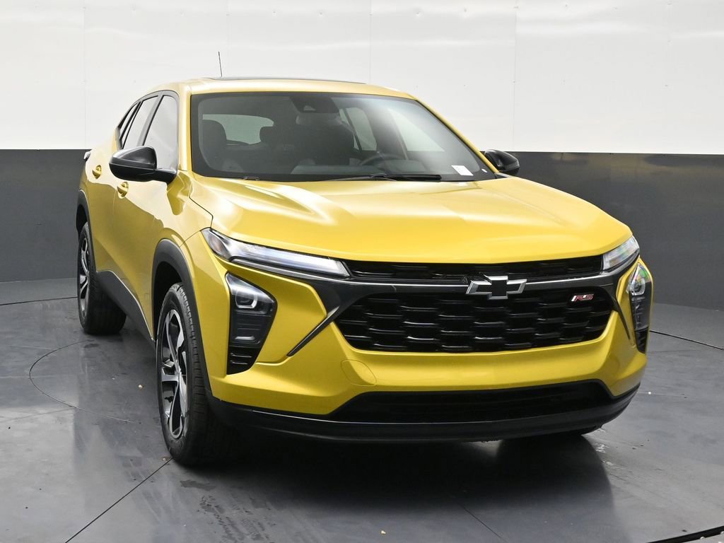 Used 2024 Chevrolet Trax RS w/ Sunroof Package image 8