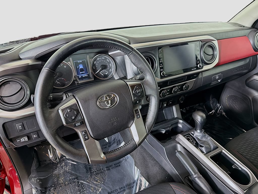 Used 2022 Toyota Tacoma SR5 AWD/4WD image 17