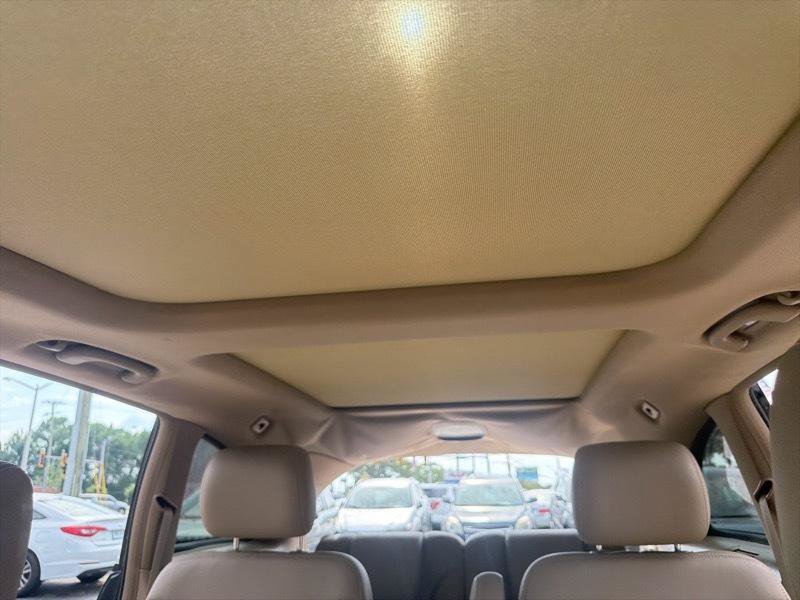 Used 2011 Mercedes-Benz R 350 4MATIC image 17