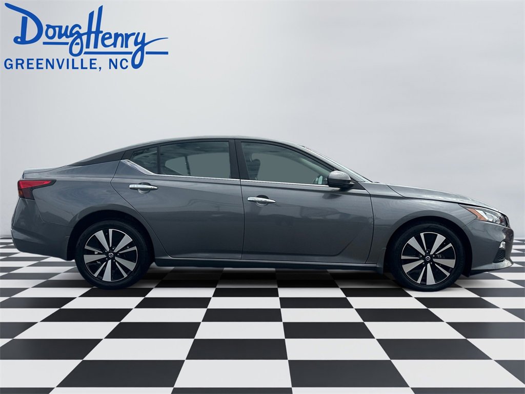 Used 2022 Nissan Altima 2.5 SV w/ SV Premium Package image 6