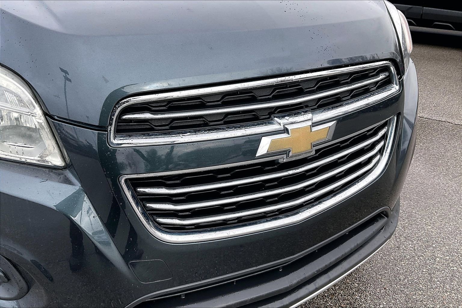 Used 2016 Chevrolet Trax LT w/ LT Sun and Sound Package image 28