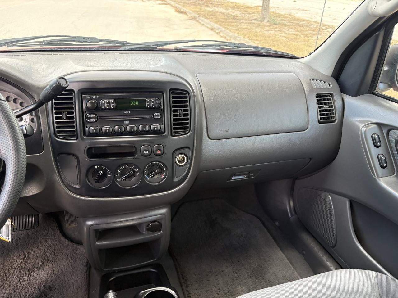 Used 2004 Ford Escape XLS FWD image 39