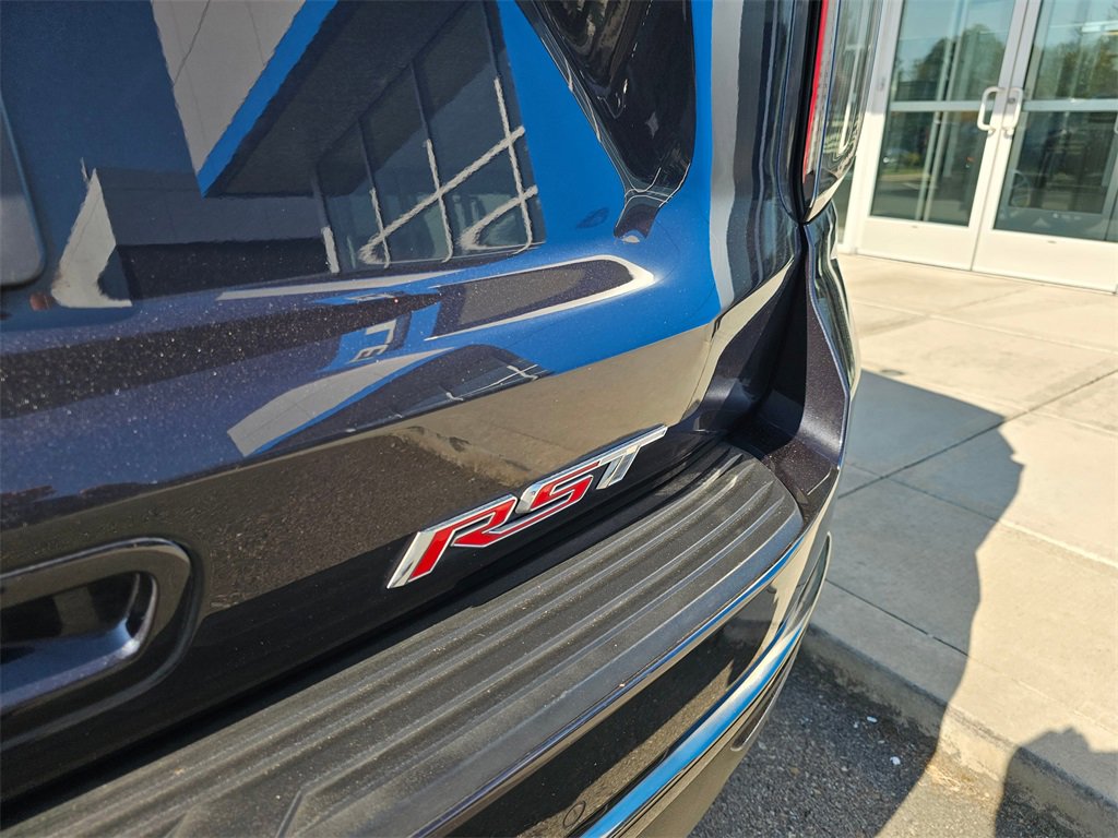 Used 2022 Chevrolet Tahoe RST w/ Luxury Package image 16