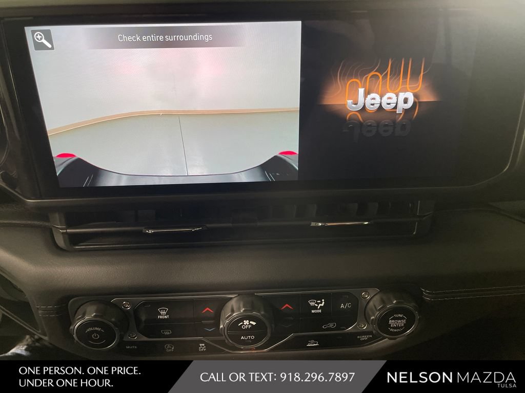 Used 2025 Jeep Gladiator Rubicon AWD/4WD image 26