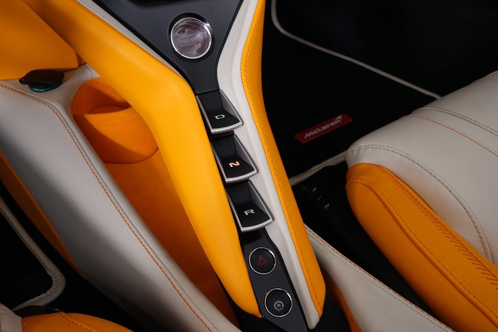 Used 2024 McLaren 750S Spider RWD image 23