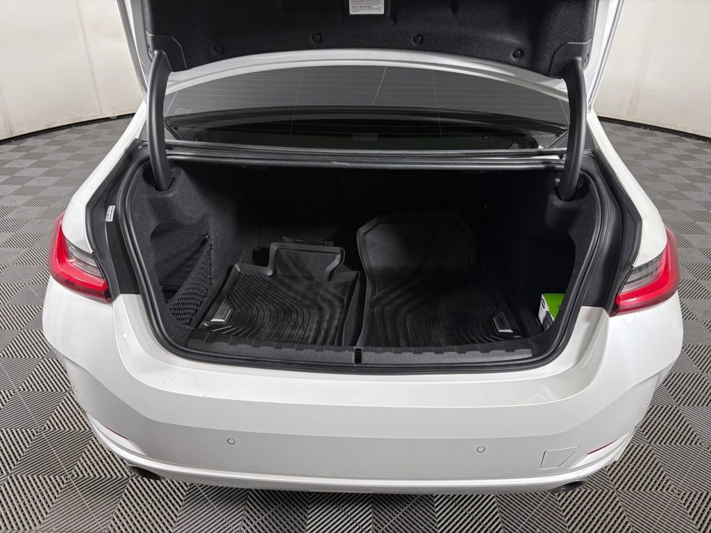 Used 2023 BMW 330i xDrive 330i xDrive w/ Premium Package image 32