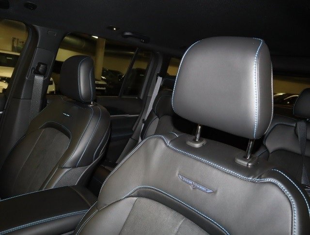 New 2022 Jeep Grand Cherokee Trailhawk w/ Luxury Tech Group III image 19