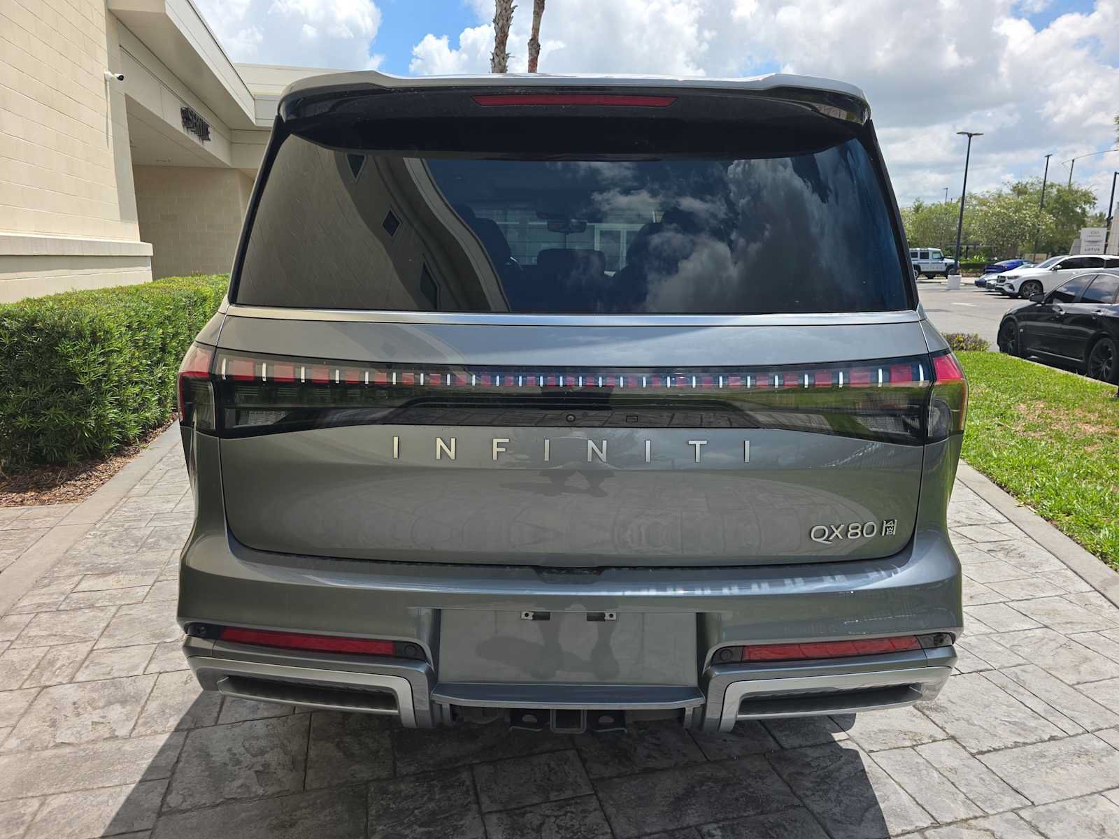 Certified 2025 INFINITI QX80 Sensory AWD/4WD image 7