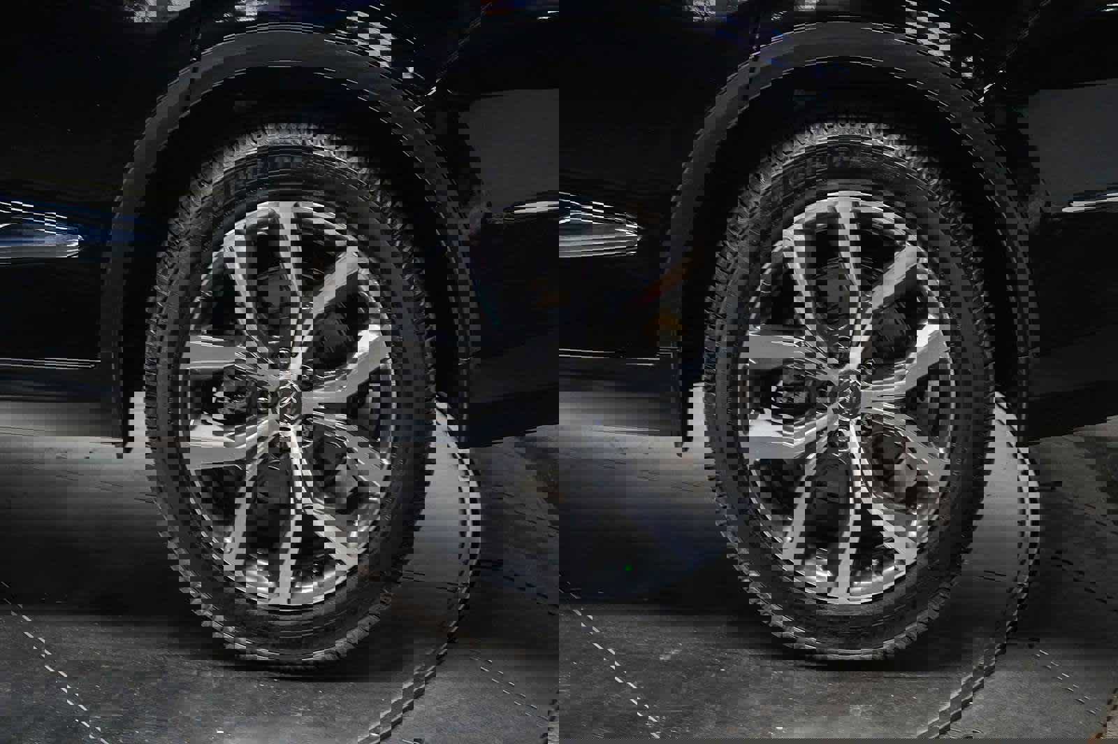 Used 2023 Acura MDX FWD w/ Technology Package image 12