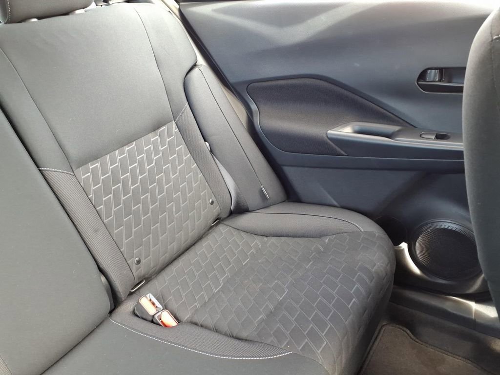 Used 2021 Nissan Kicks S image 18