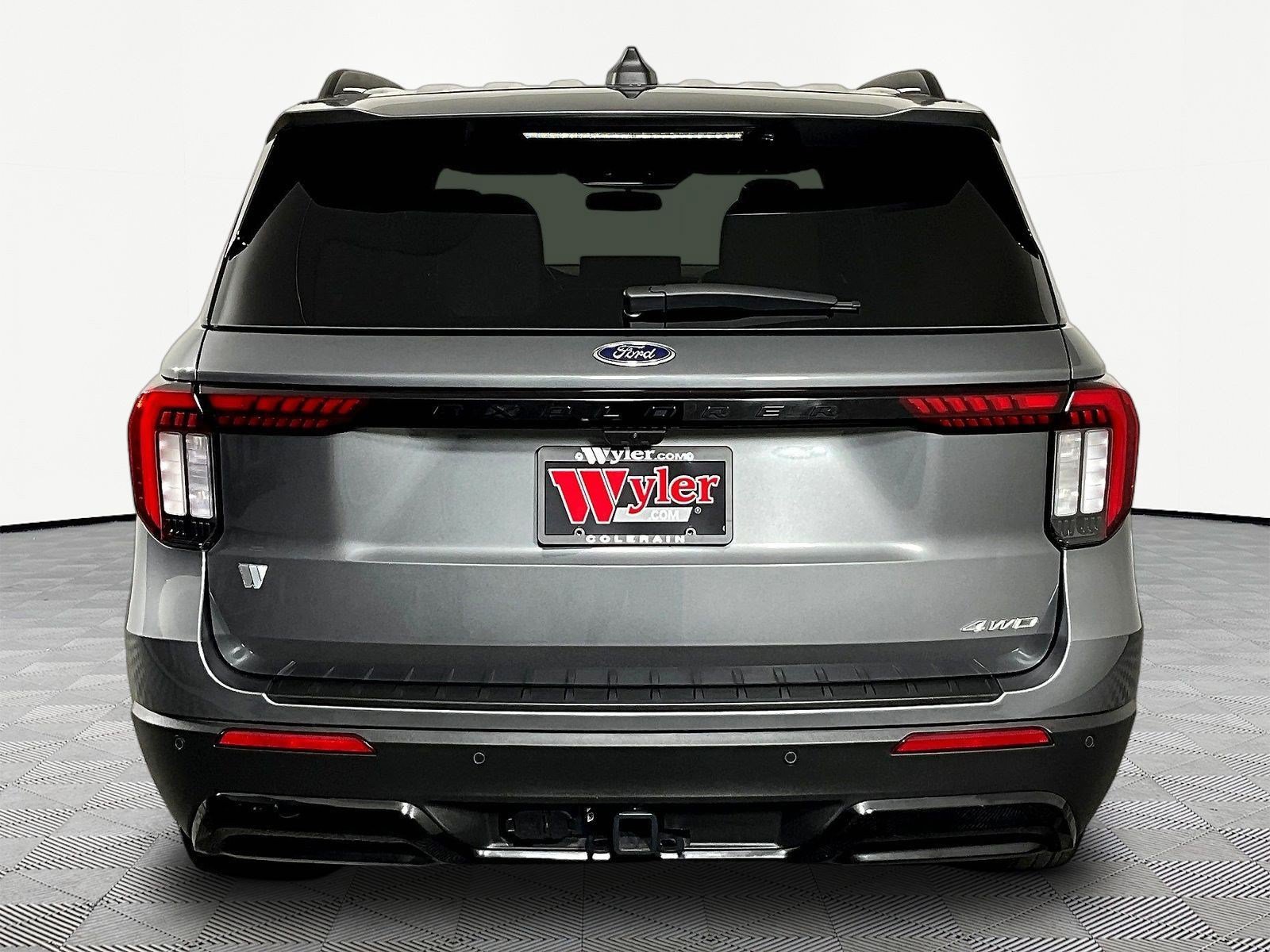 Used 2025 Ford Explorer ST-Line AWD/4WD image 5