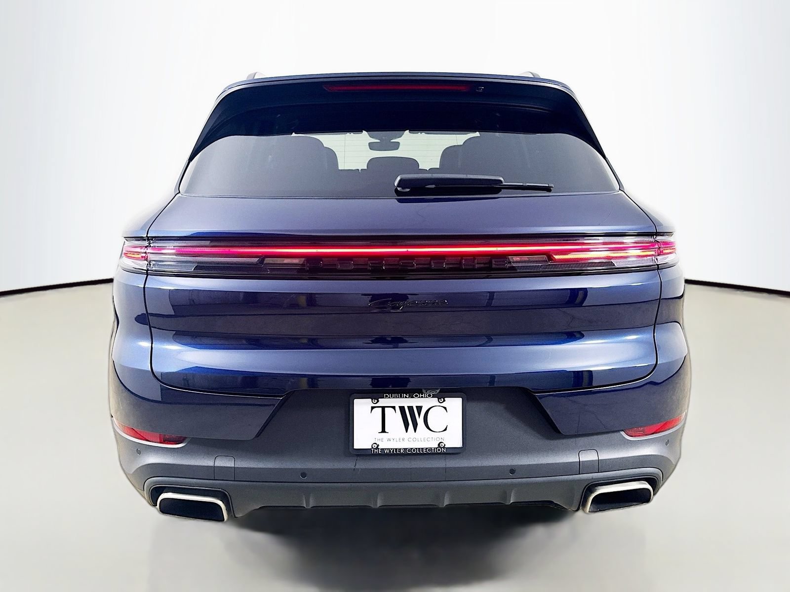 Used 2025 Porsche Cayenne E-Hybrid AWD/4WD image 6