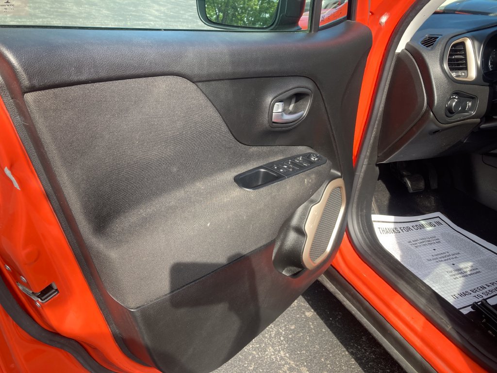 Used 2017 Jeep Renegade Sport w/ Power & Air Group FWD image 13