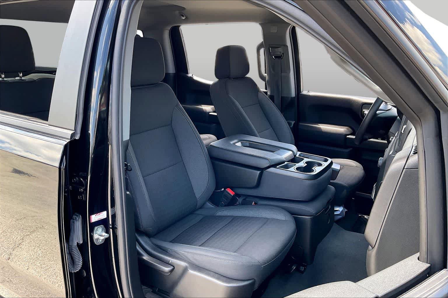 Used 2024 Chevrolet Silverado 1500 Custom RWD image 9