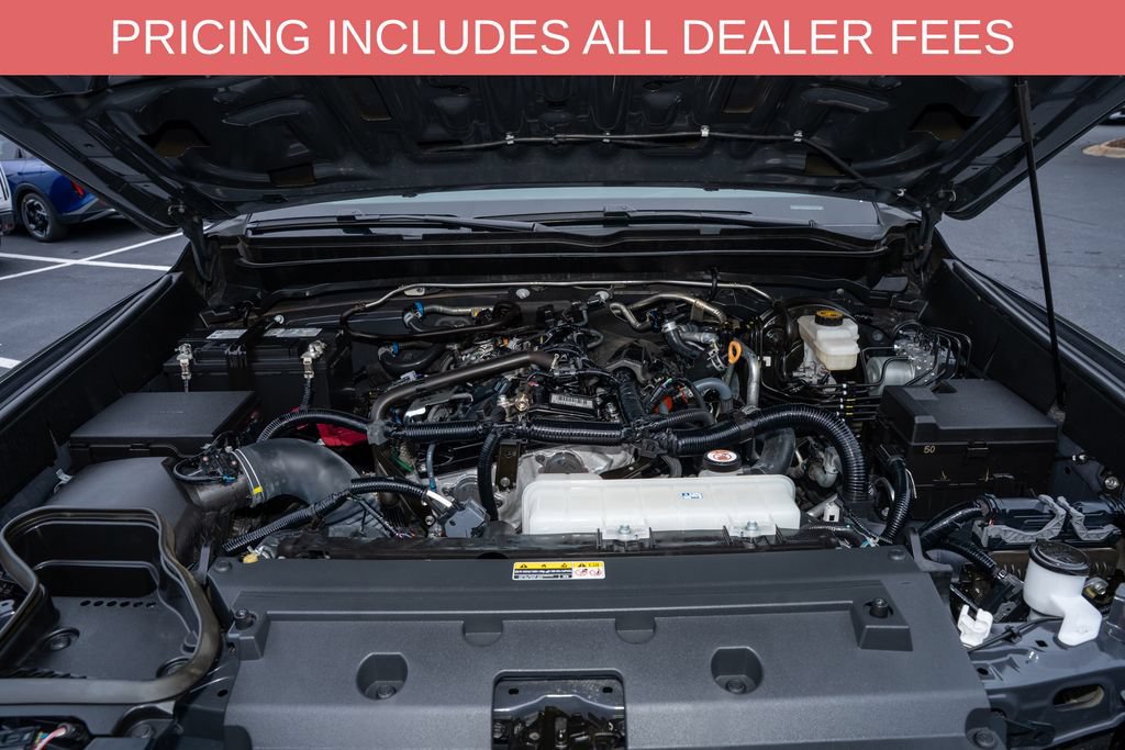 Certified 2025 Toyota Tacoma TRD Off-Road AWD/4WD image 18