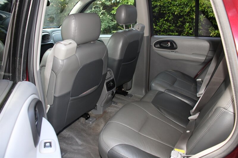 Used 2005 Chevrolet TrailBlazer LS w/ LS Preferred Equipment Group AWD/4WD image 14