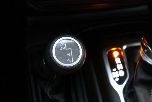 Used 2023 Jeep Wrangler Sahara image 25