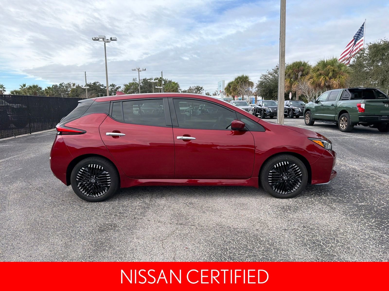 Certified 2023 Nissan Leaf SV Plus image 2