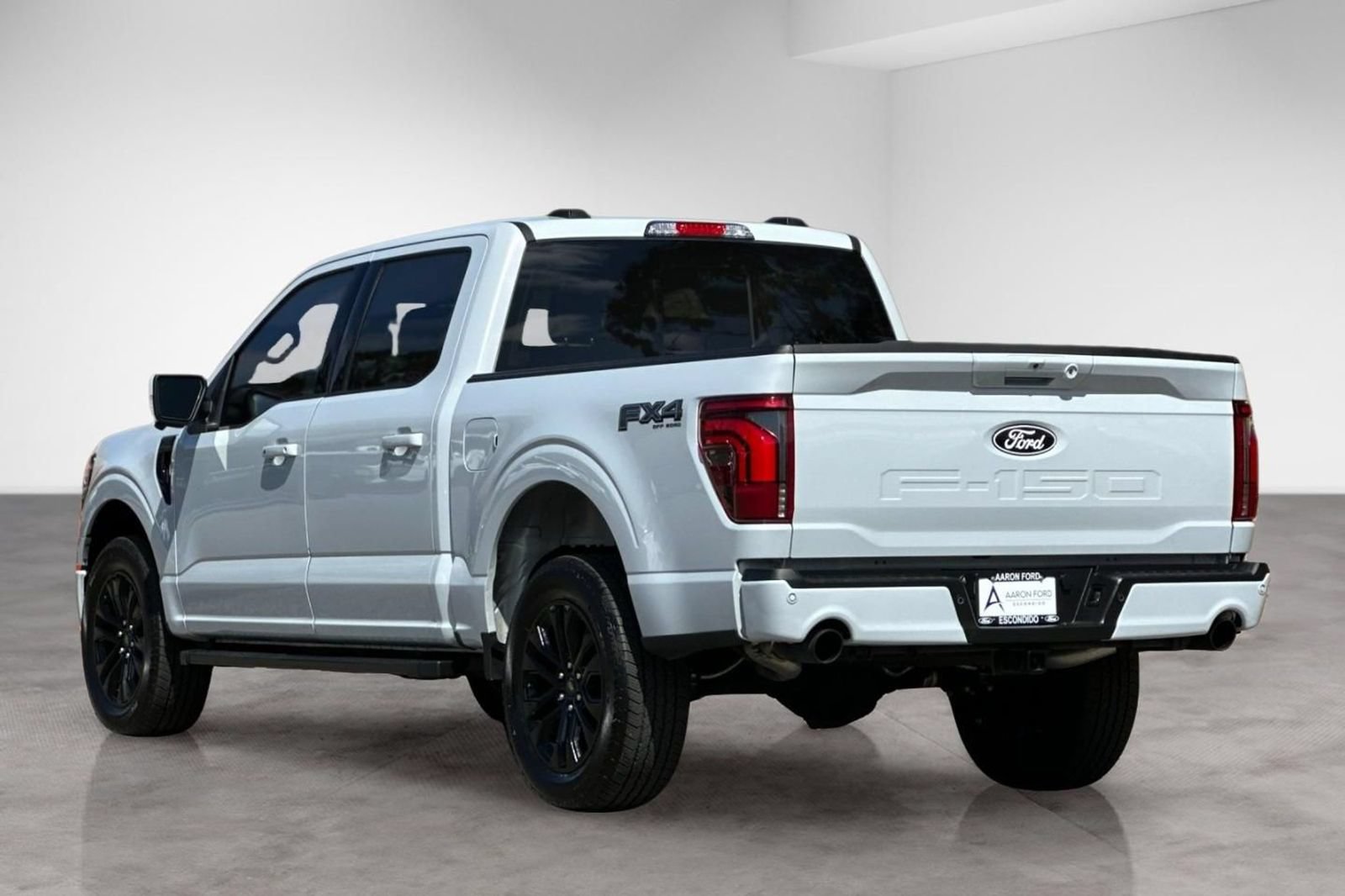 Used 2025 Ford F150 Lariat w/ Equipment Group 501A Mid AWD/4WD image 3